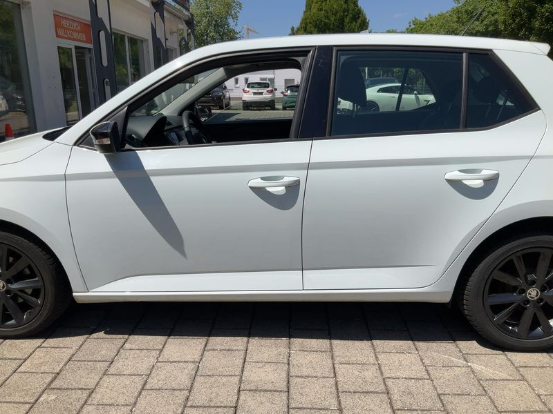 Skoda Fabia 1.0 MPI Red & Grey 2016 – снимка 4