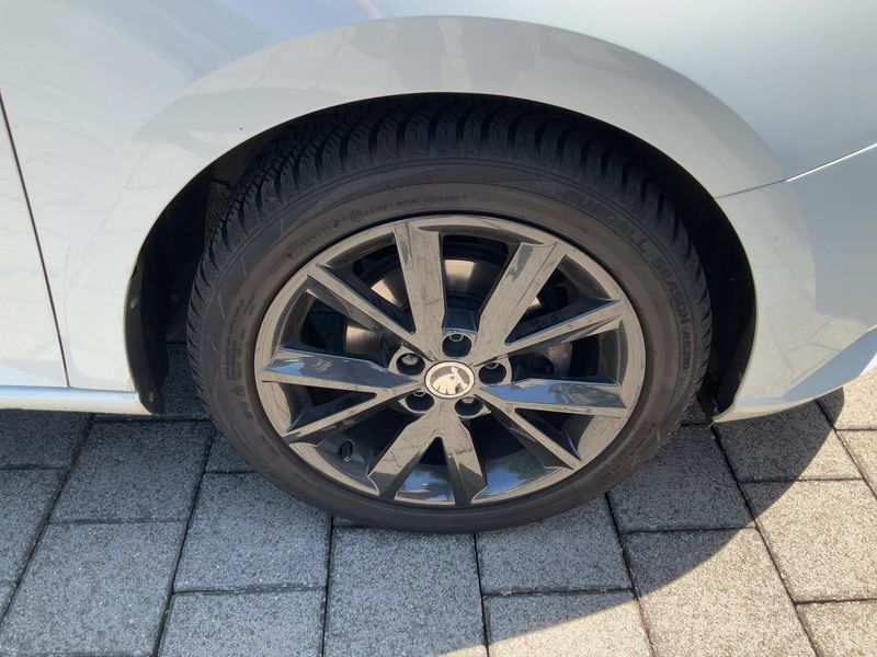 Skoda Fabia 1.0 MPI Red & Grey 2016 – снимка 11