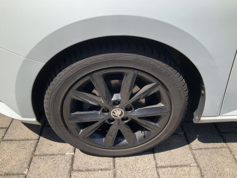 Skoda Fabia 1.0 MPI Red & Grey 2016 – снимка 3