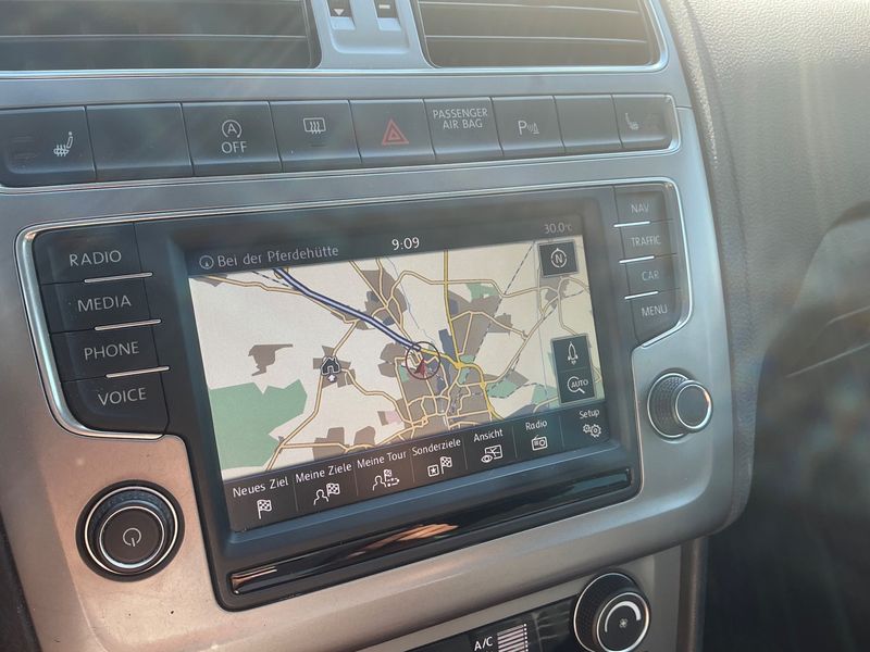 Volkswagen Polo 1.4 TDI Lounge BlueMotion Tech 2015 – снимка 43