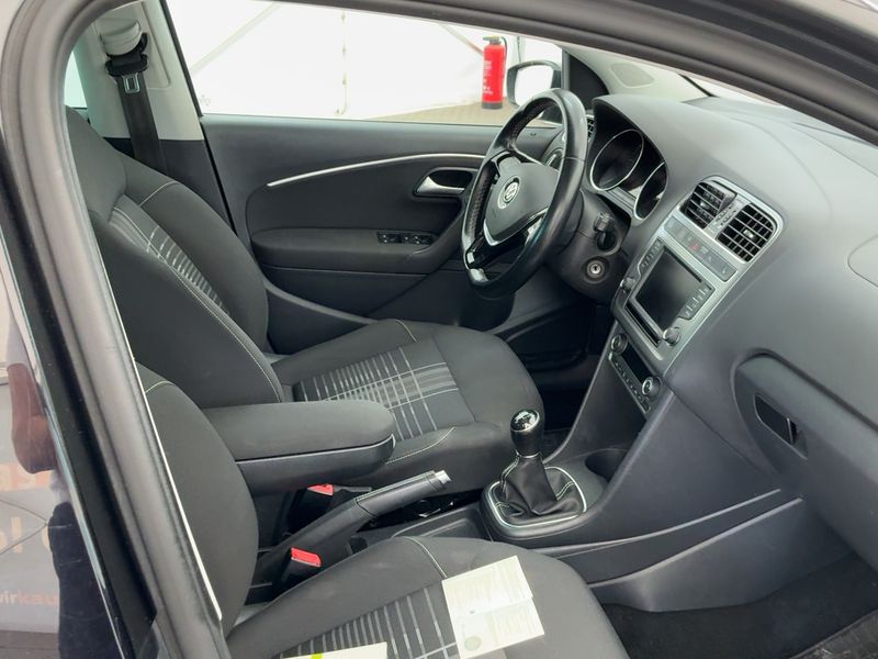 Volkswagen Polo 1.4 TDI Lounge BlueMotion Tech 2015 – снимка 17