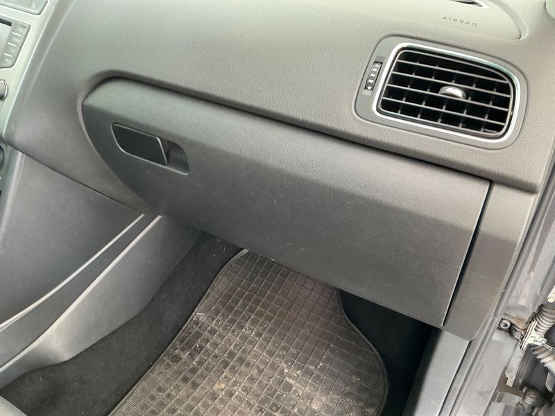 Volkswagen Polo 1.4 TDI Lounge BlueMotion Tech 2015 – снимка на щета 46