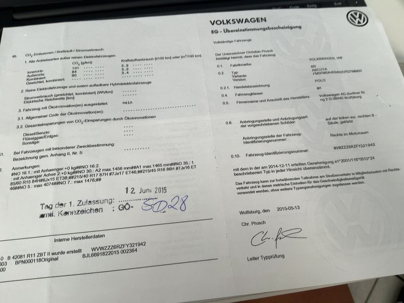 Volkswagen Polo 1.4 TDI Lounge BlueMotion Tech 2015 – снимка 22