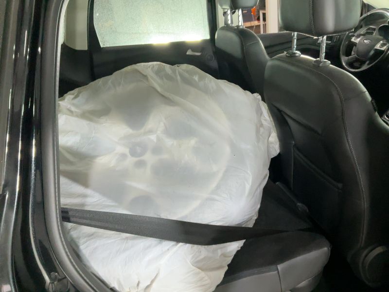 Ford Kuga 2.0 TDCi Individual 2014 – снимка 20