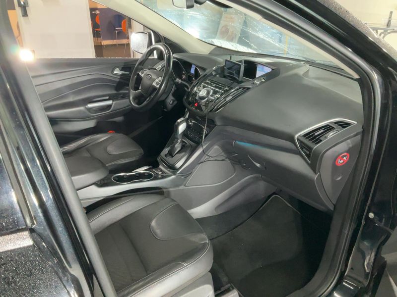 Ford Kuga 2.0 TDCi Individual 2014 – снимка 17