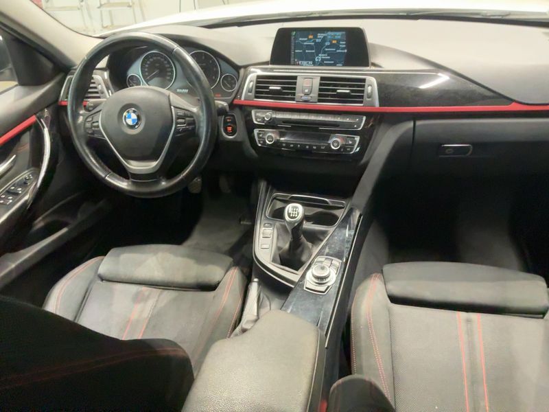 BMW 3er 318d Sport Line 2016 – снимка 17