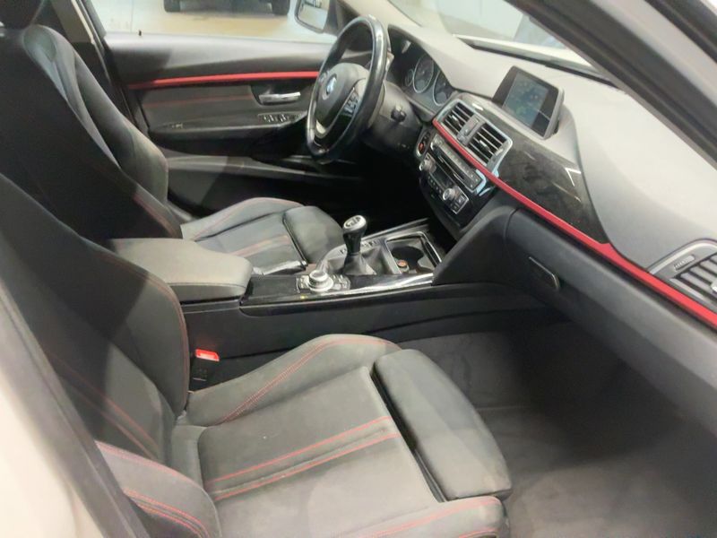 BMW 3er 318d Sport Line 2016 – снимка 16