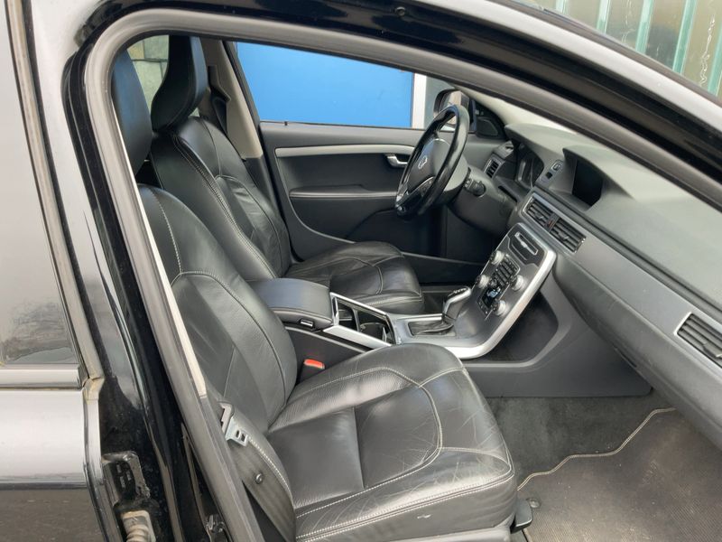 Volvo V70 2.0 D4 Black Edition 2014 – снимка 17