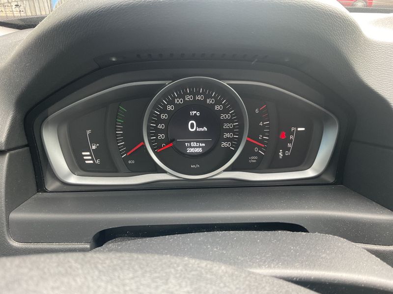 Volvo V70 2.0 D4 Black Edition 2014 – снимка 19