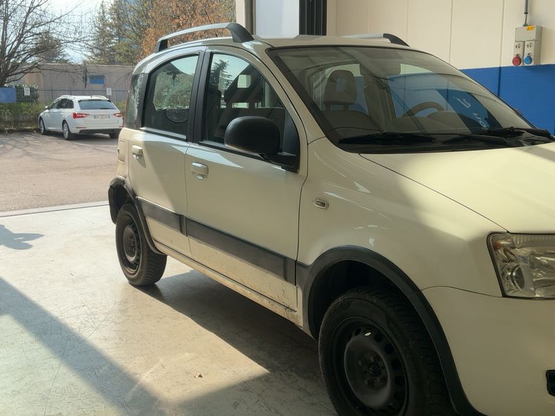 Fiat Panda 1.3 JTD Climbing 4x4 2011 – снимка 12