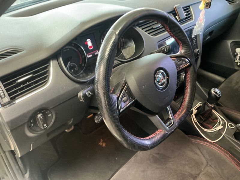 Skoda Octavia 2.0 TSI RS 2017 – снимка 32