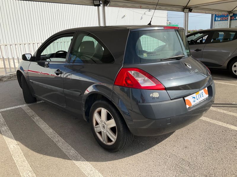 Renault Megane 1.5 dCi Authentique Confort 2005 – снимка 7