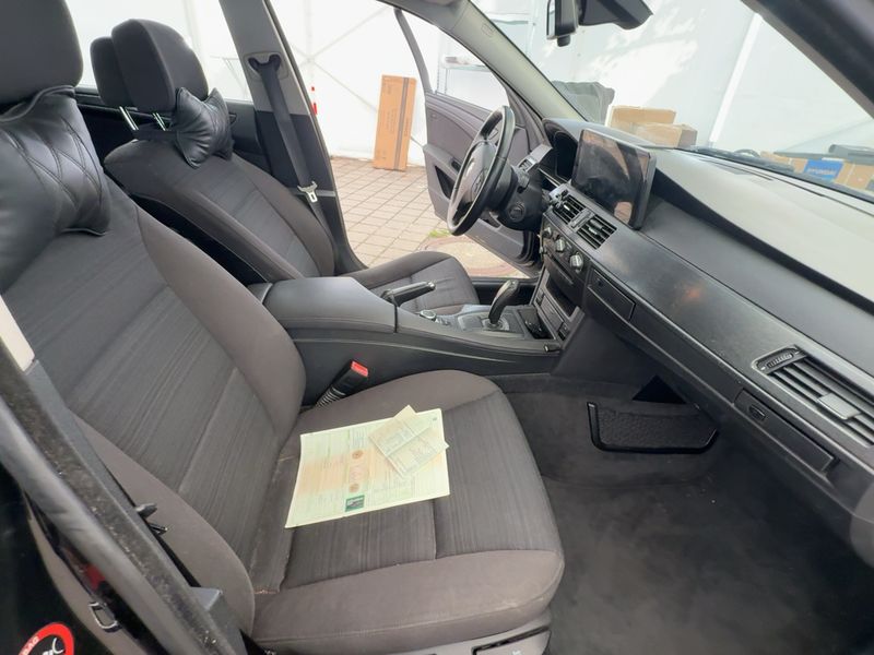 BMW 5er 520i 2010 – снимка 16