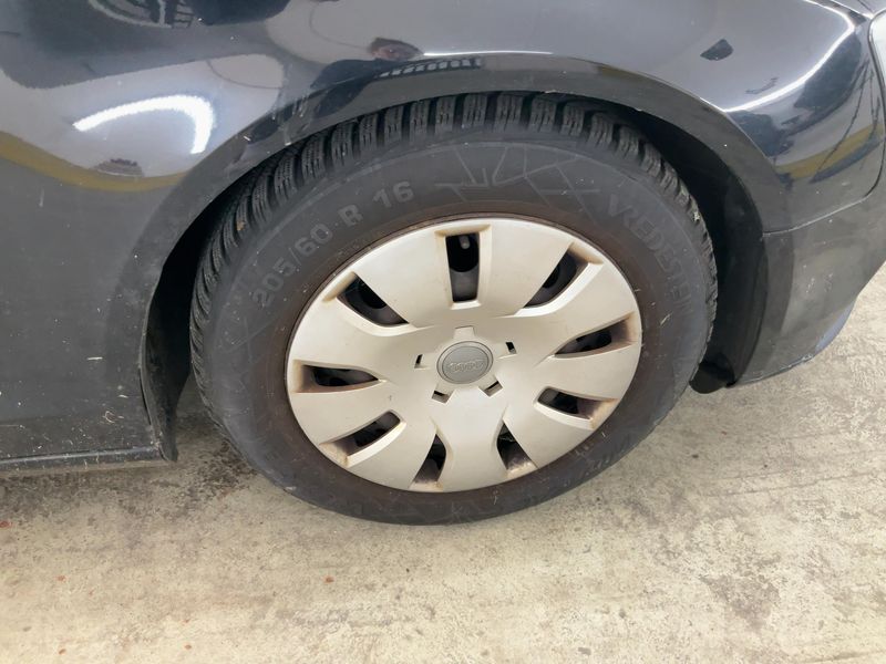 Audi A4 2.0 TDI Attraction 2013 – снимка 19