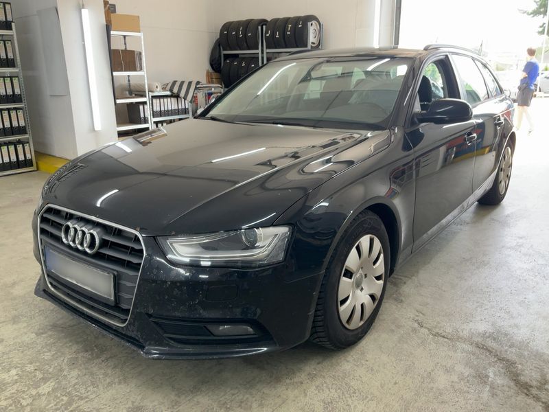 Audi A4 2.0 TDI Attraction 2013