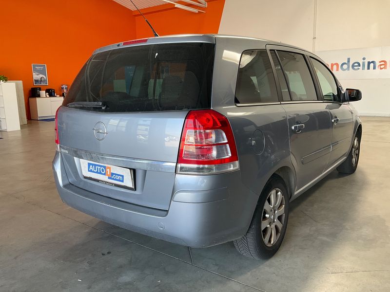 Opel Zafira 1.8 Edition Plus 2011 – снимка 2