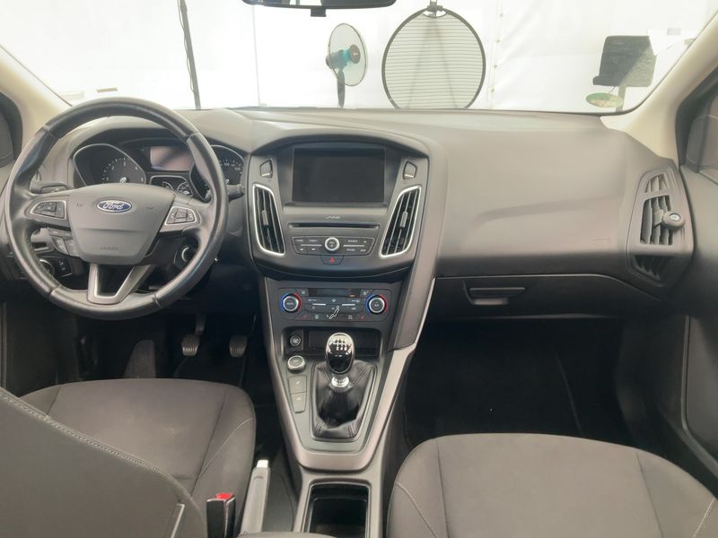 Ford Focus 1.5 TDCi Business 2017 – снимка 17