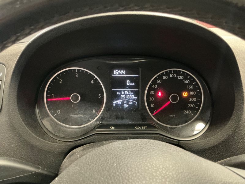 Volkswagen Polo 1.2 TDI Comfortline 2013 – снимка 4
