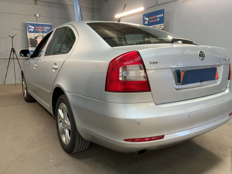 Skoda Octavia 1.6 TDI Ambition 2012 – снимка 6