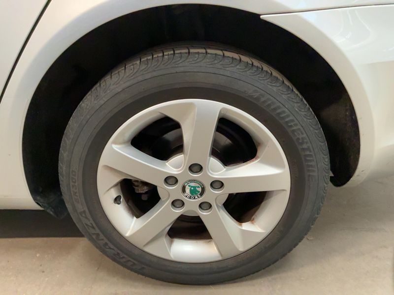 Skoda Octavia 1.6 TDI Ambition 2012 – снимка 5