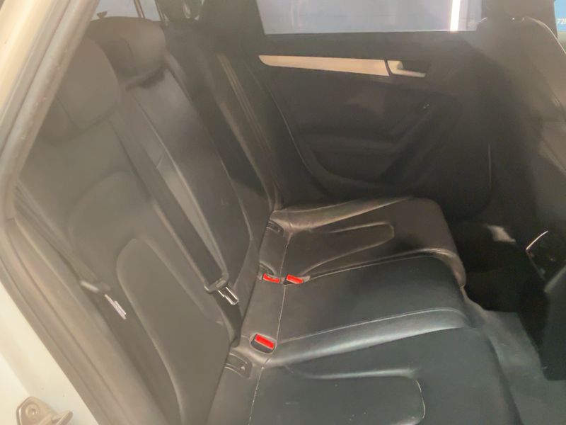 Audi A4 2.0 TDI Attraction 2013 – снимка 19