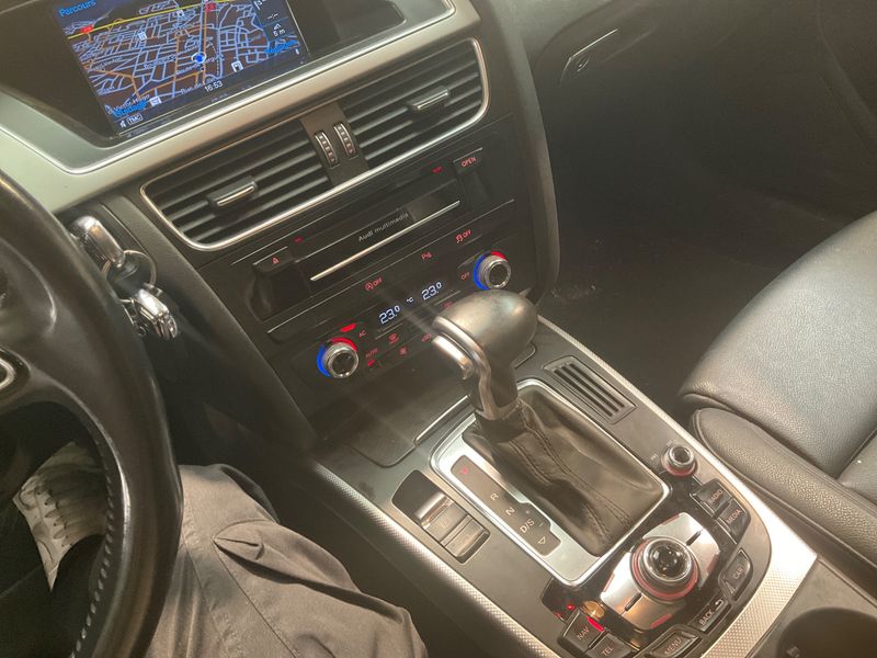 Audi A4 2.0 TDI Attraction 2013 – снимка 24