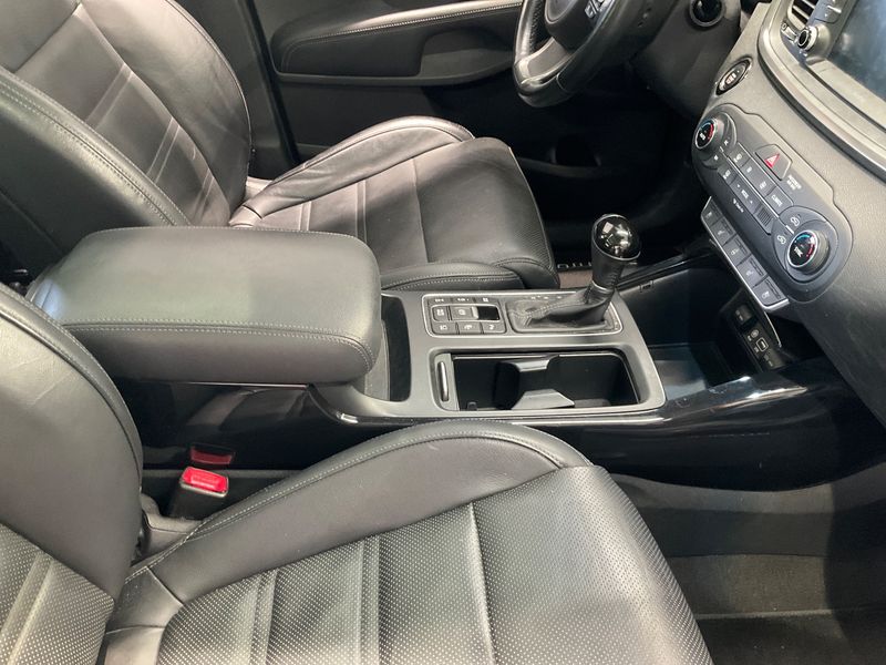 Kia Sorento 2.2 CRDi Platinum Edition 4WD 2017 – снимка 22
