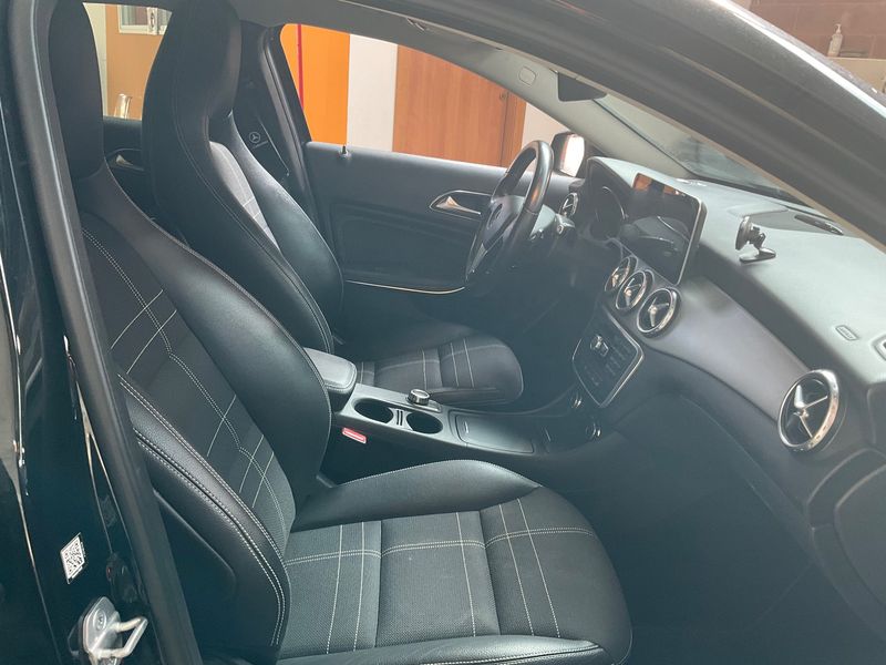 Mercedes-Benz GLA-Klasse GLA 200 Urban 2014 – снимка 16