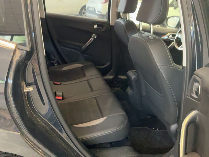 Peugeot 2008 1.6 Blue-HDi Allure 2016 – снимка 19