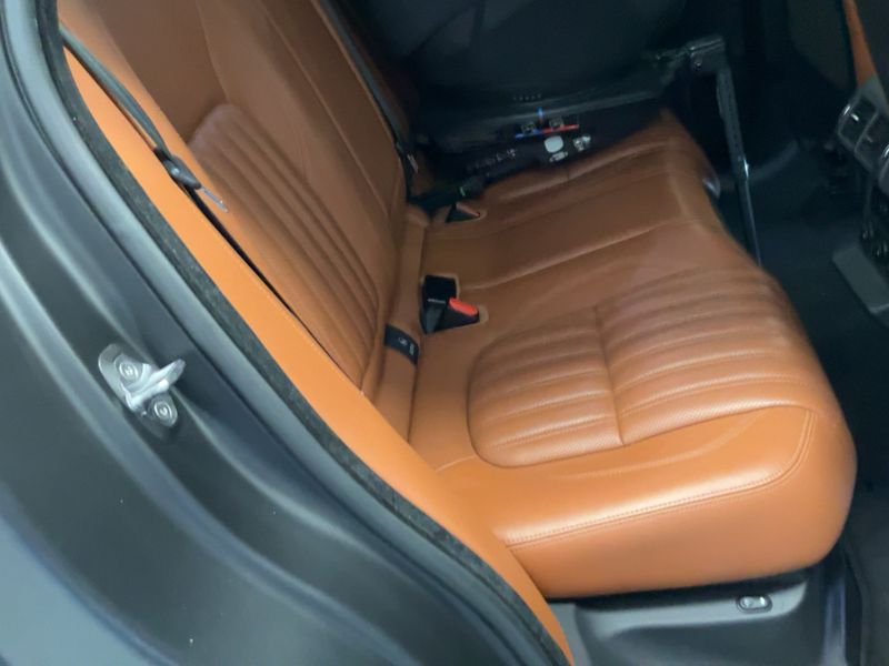 Jaguar F-Pace 30d Portfolio AWD 2016 – снимка 19