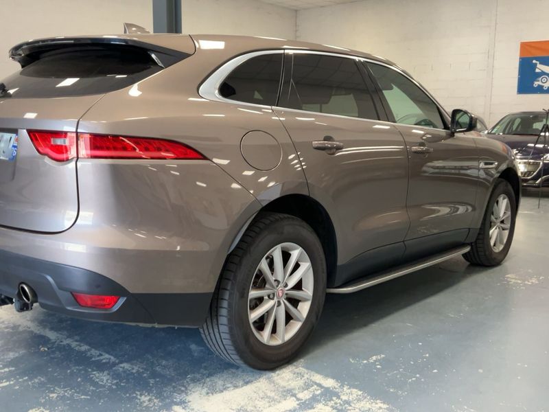 Jaguar F-Pace 30d Portfolio AWD 2016 – снимка 8