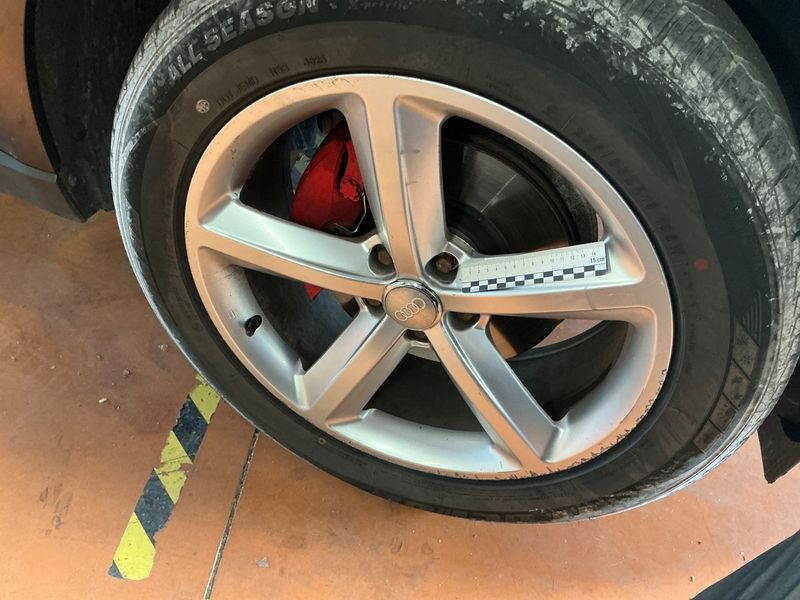 Audi Q5 2.0 TDI quattro S line 2012 – снимка 22