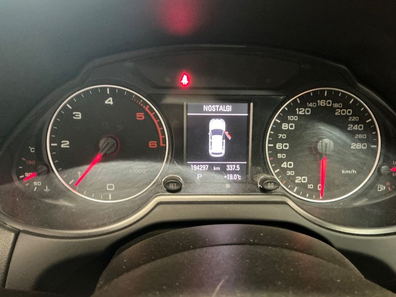 Audi Q5 2.0 TDI quattro S line 2012 – снимка 18
