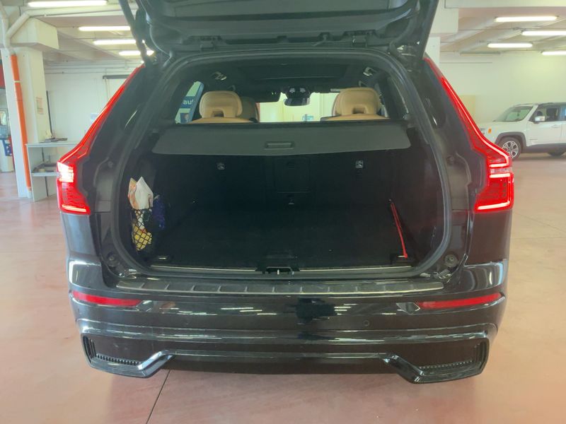 Volvo XC60 2.0 T8 Recharge Plug-in Hybrid Ultimate Dark AWD 2022 – снимка 15