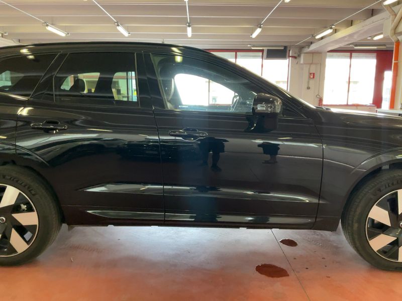 Volvo XC60 2.0 T8 Recharge Plug-in Hybrid Ultimate Dark AWD 2022 – снимка 10