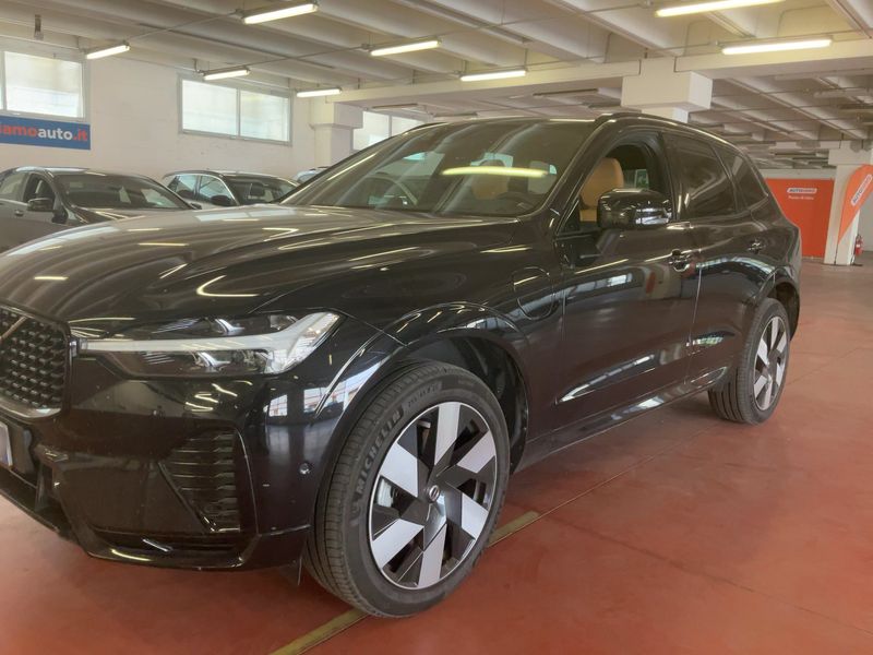 Volvo XC60 2.0 T8 Recharge Plug-in Hybrid Ultimate Dark AWD 2022 – снимка 2