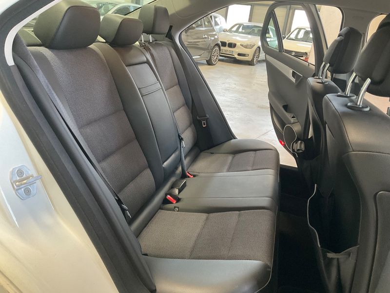Mercedes-Benz C-Klasse C 200 CDI BlueEfficiency Avantgarde 2013 – снимка 14