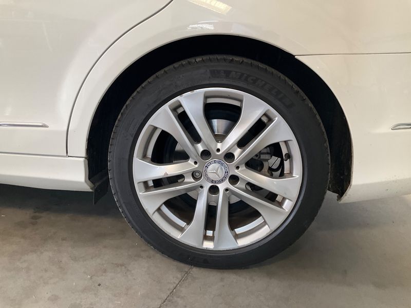Mercedes-Benz C-Klasse C 200 CDI BlueEfficiency Avantgarde 2013 – снимка 18