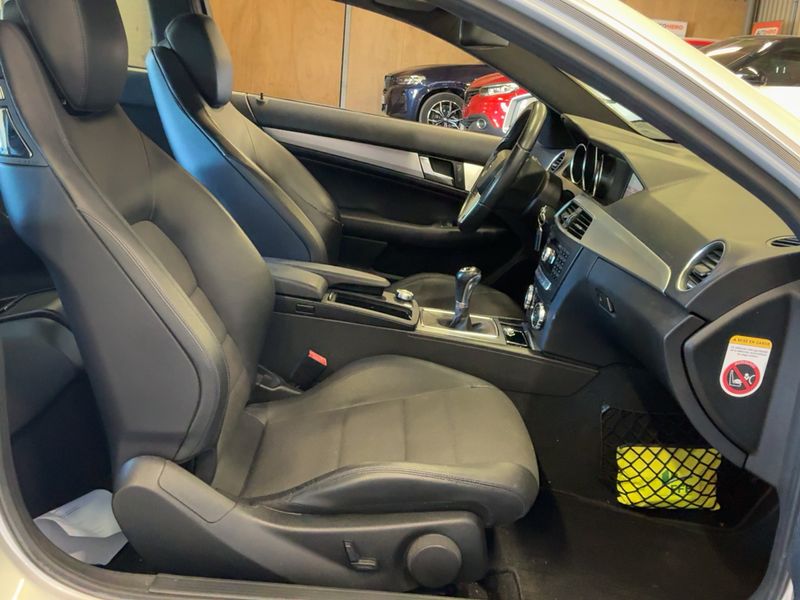 Mercedes-Benz C-Klasse C 220 CDI BlueEfficiency 2012 – снимка 11