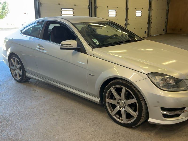 Mercedes-Benz C-Klasse C 220 CDI BlueEfficiency 2012 – снимка 12