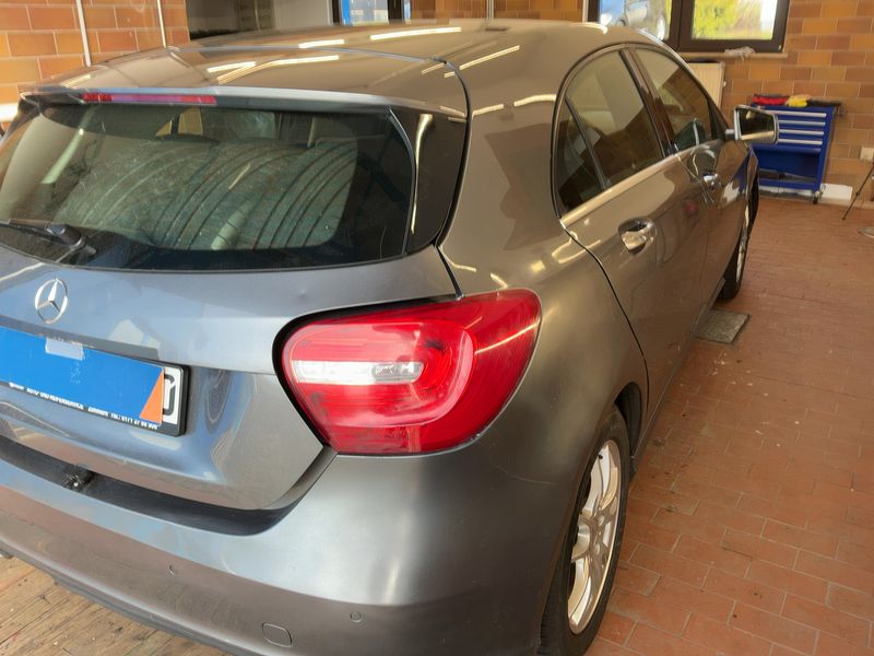 Mercedes-Benz A-Klasse A 180 CDI BlueEfficiency Urban 2012 – снимка 8