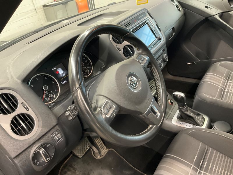 Volkswagen Tiguan 2.0 TDI Lounge Sport & Style 4Motion BlueMotion Tech 2015 – снимка 23