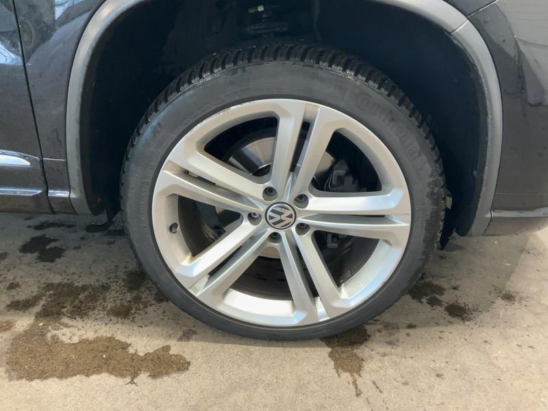 Volkswagen Tiguan 2.0 TDI Lounge Sport & Style 4Motion BlueMotion Tech 2015 – снимка 11