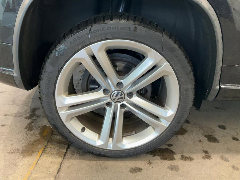 Volkswagen Tiguan 2.0 TDI Lounge Sport & Style 4Motion BlueMotion Tech 2015 – снимка 9