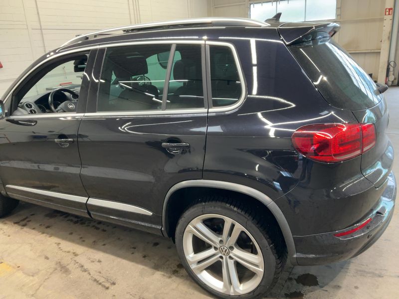 Volkswagen Tiguan 2.0 TDI Lounge Sport & Style 4Motion BlueMotion Tech 2015 – снимка 6