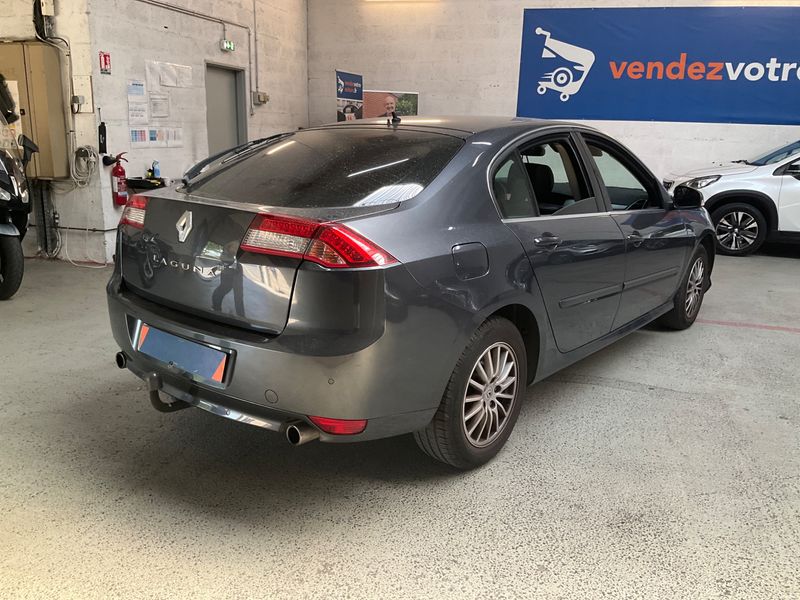 Renault Laguna 2.0 dCi Black Edition 2011 – снимка 2
