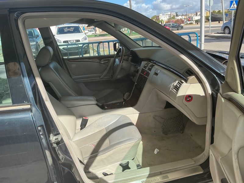 Mercedes-Benz E-Klasse E 320 CDI Elegance 2001 – снимка 3