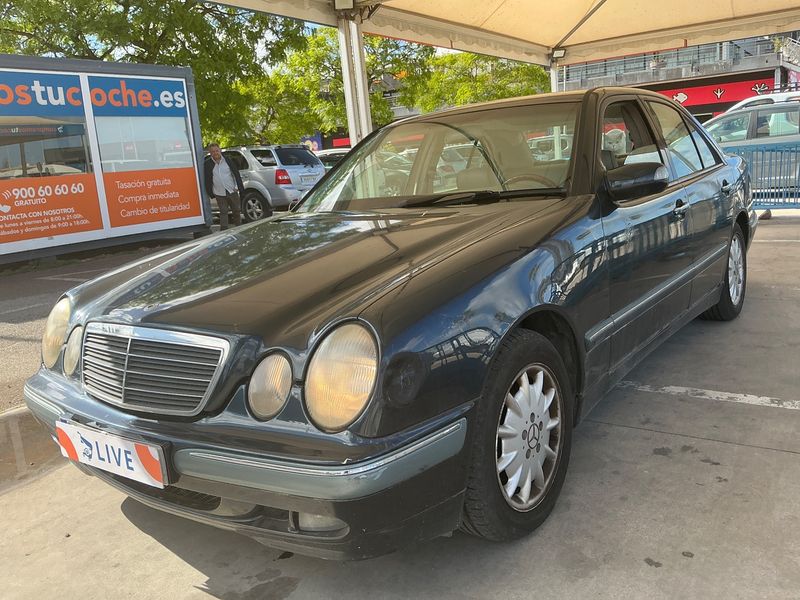 Mercedes-Benz E-Klasse E 320 CDI Elegance 2001 – снимка 1
