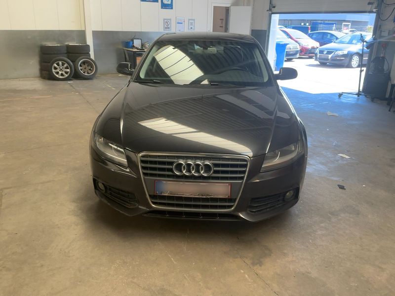 Audi A4 2.0 TDIe Attraction 2011 – снимка 14