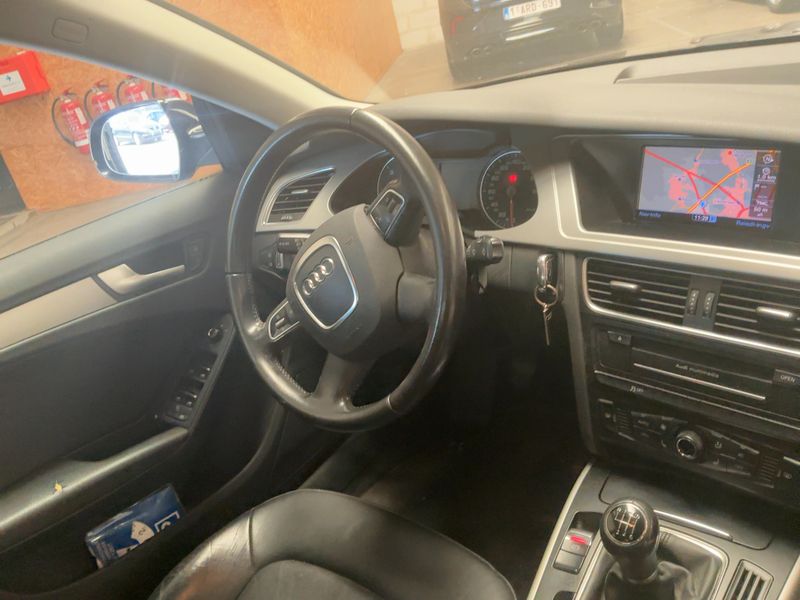 Audi A4 2.0 TDIe Attraction 2011 – снимка 18